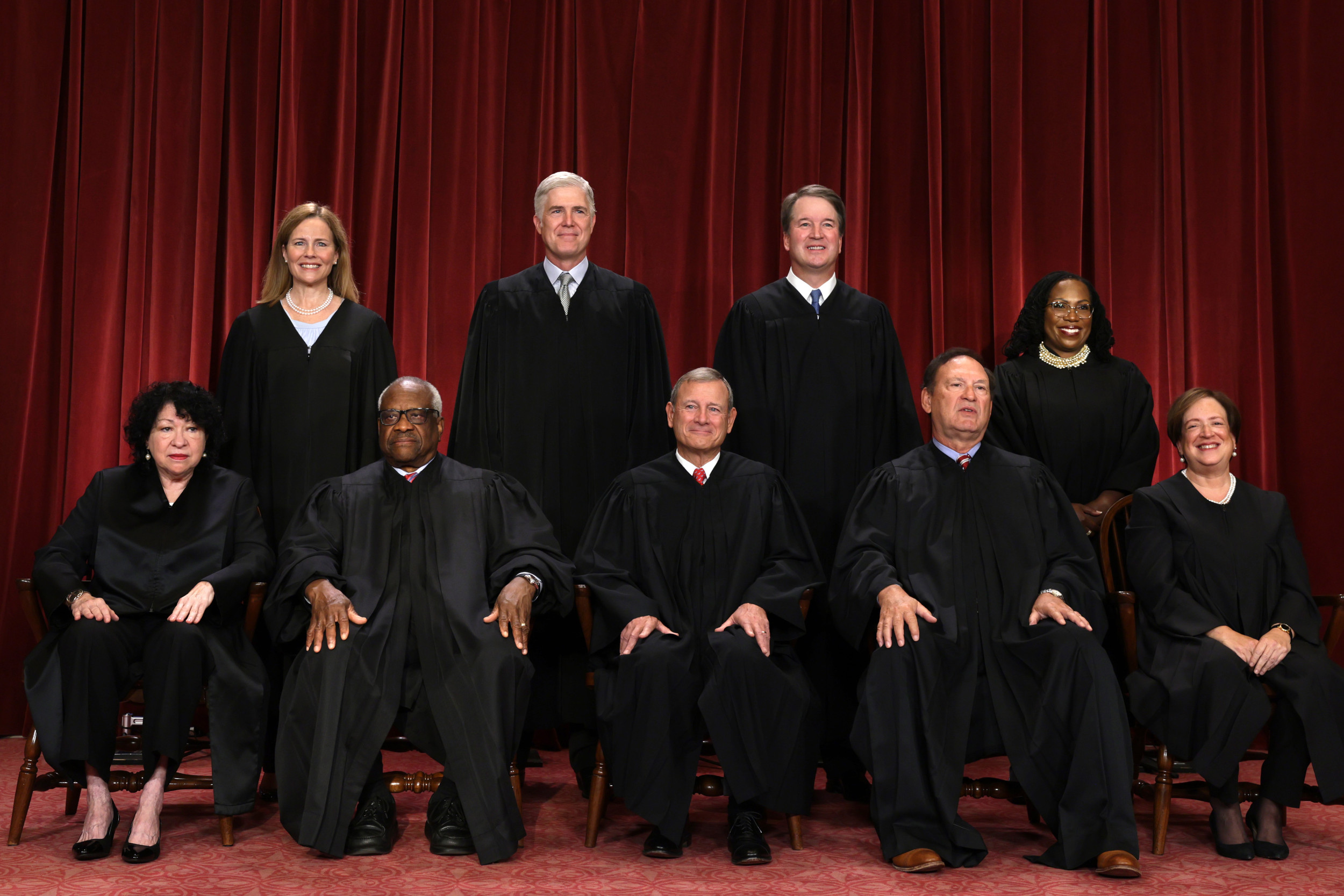 Neil Gorsuch, John Roberts Could Give Harvard a Win Over Trump