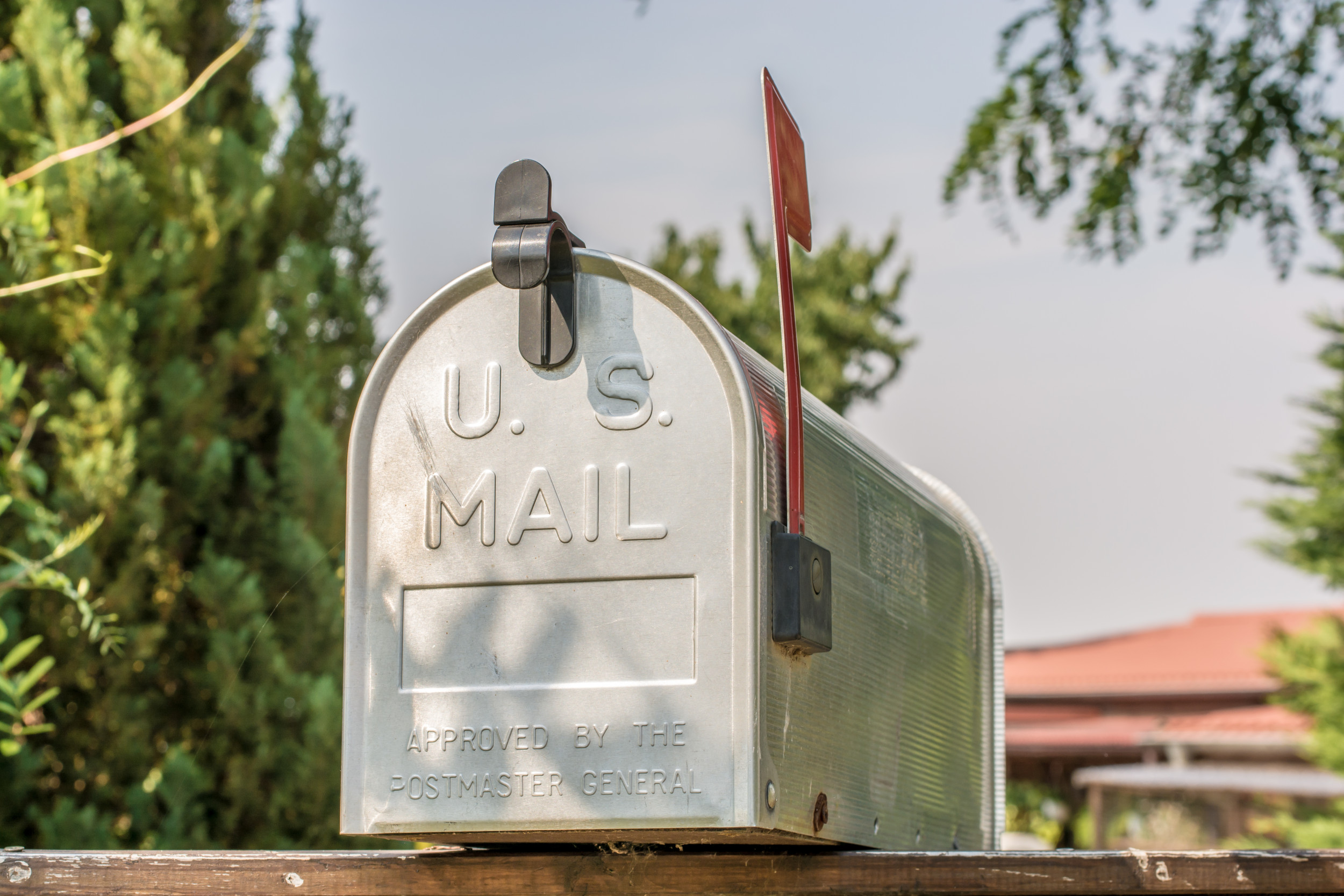 Is There Mail on Easter? USPS, UPS, FedEx Hours